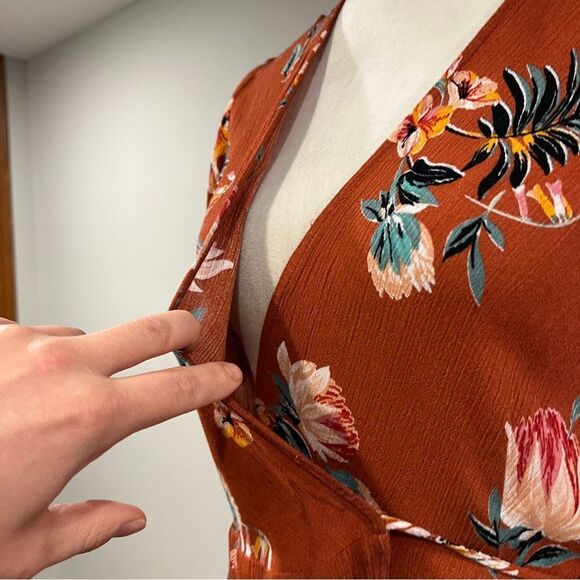 Lulu's burnt Orange wrap Sundress with short Sleeves size small - Picture 4 of 14